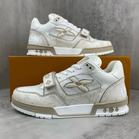 LV Trainers Brown Size option 38