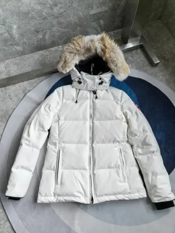 Canada Goose Wyndham Jacket option rice white red label