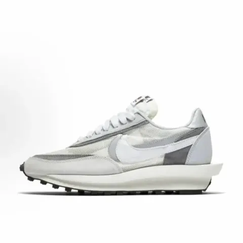 Nike Vaporwaffle Sacai "Black White" option 5