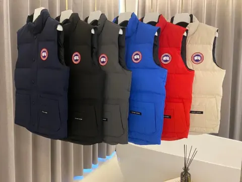 Canada Goose Vest option navy blue