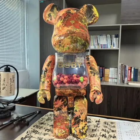 Unique Medium BearBrick option Maple Leaf Chiqiu