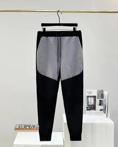 Nike Tech Fleece Black Pants option black and dark gray