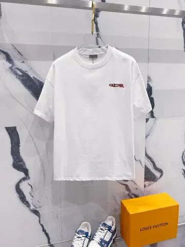 DIOR Tee option 19