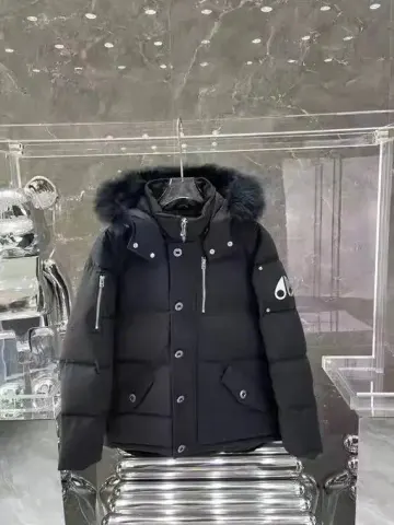 Moose Knuckles Jacket option Black-black fur collar