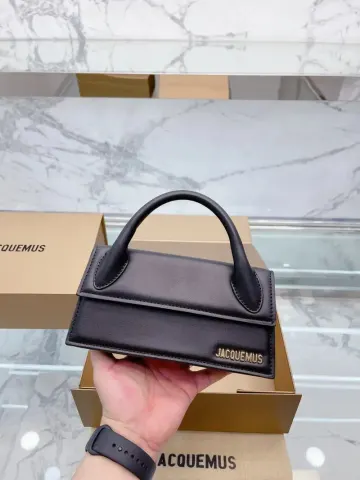 Jacquemus Handbag option Black messenger bag 22cm with box