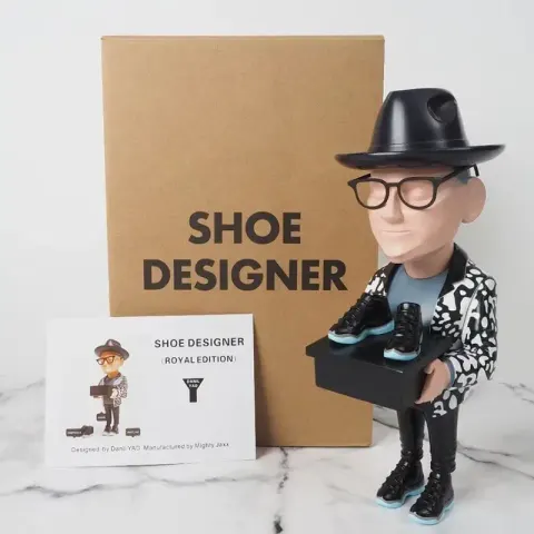 Mighty Jaxx Danil Yad Fashion Designer option SHOE DESIGNER Suit