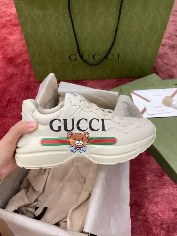 Gucci Ace option 16