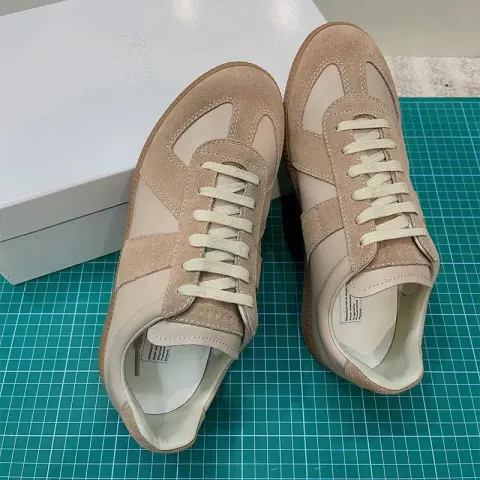 Margiela Gats Sneakers White option Light curry