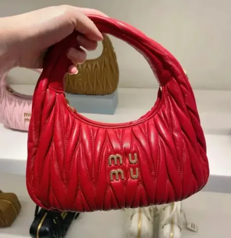 Miu Miu Bag option Red [original logo with gift box]]