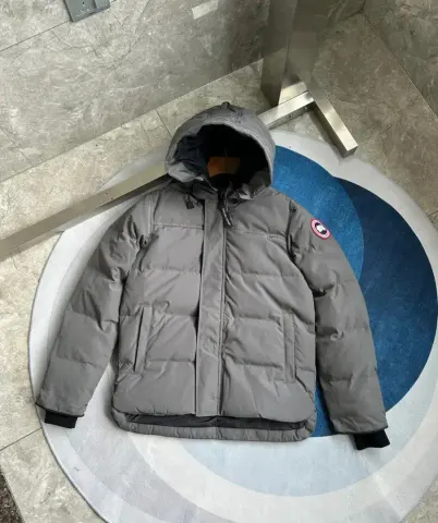 Canada Goose Wyndham Jacket option Grey-Red Label