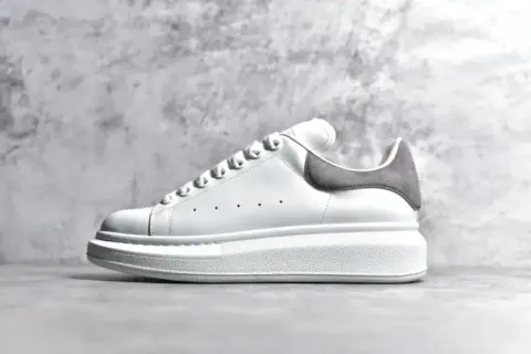Alexander McQueen Trainers option velvet gray tail