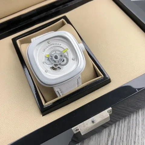SevenFriday Watch option P1C/04