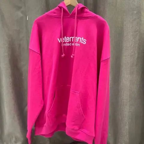 Vetements Fan Hoodie option V126 rose red