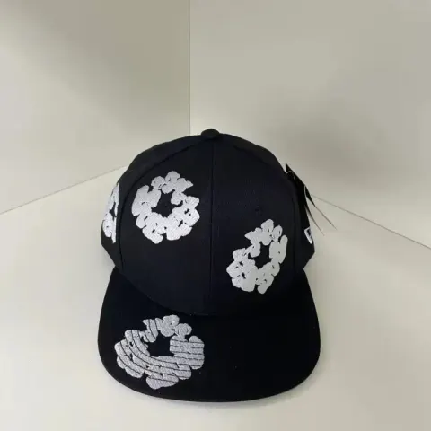 LA Cap's option black