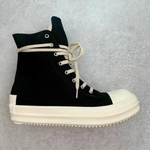 RO Jumbo Lace Shoes option RO Classic High-Top Canvas