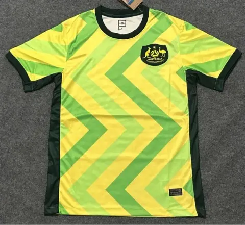 Legia Warszawa 24/25 Away Jersey option Australian yellow