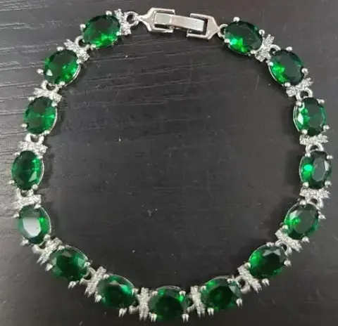 Random Bracelet option B00331 Green