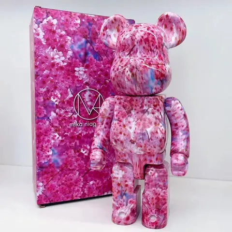Bearbrick 400% option cherry blossoms
