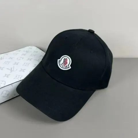 Moncler Cap option black