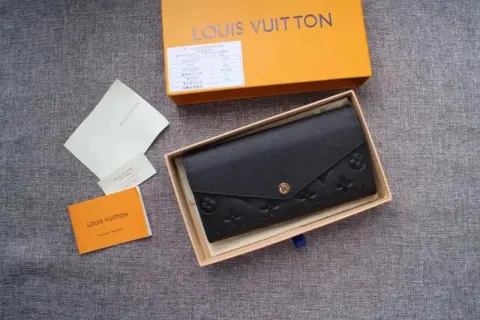 LV Wallet option 61182-7