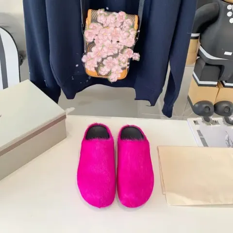 Marni Slides option Pink