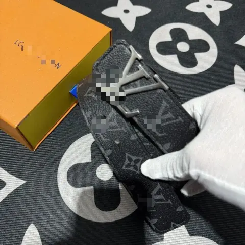Cheap Budget LV Belt option Black flower silver buckle [no gift box]