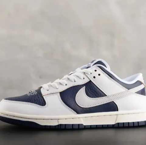 Chunky Dunky Shoes option NYC White Blue Scraper FD8775-100