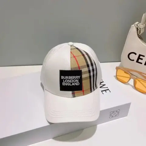 Burberry Cap option 02 White