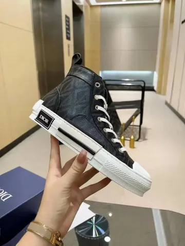 Dior Low B23 option 23