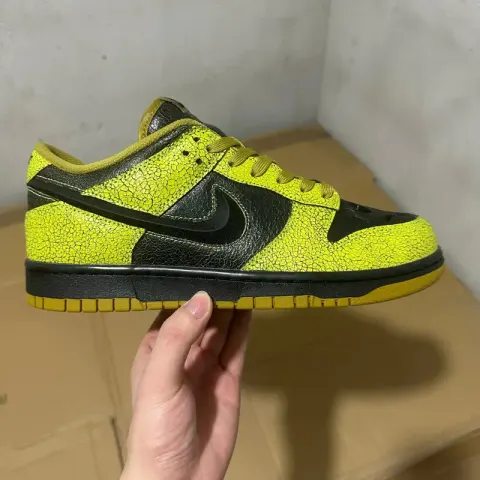 Dunk Powerpuff Shoes option Black and Yellow Halloween