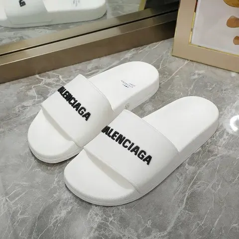 Balenciaga Slides option White and black characters