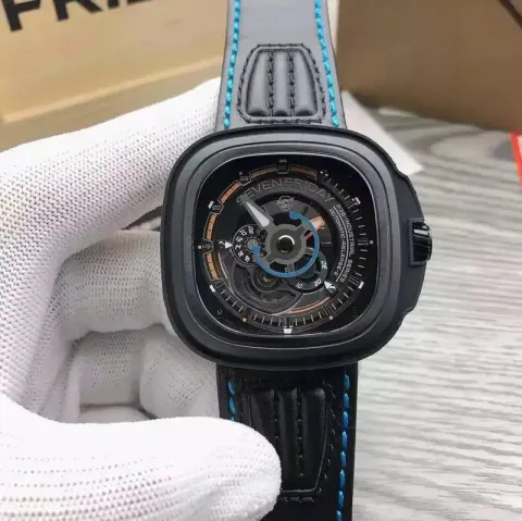 SevenFriday Watch option P3B-02