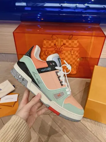 LV Trainers Brown Size option 21