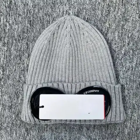 Budget CP Company Beanie option Light gray