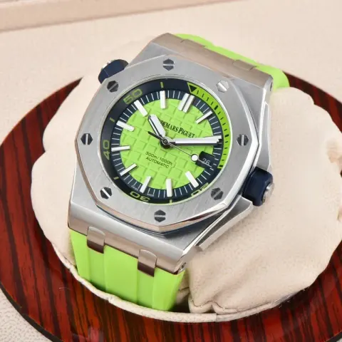 Audemars Piguet Royal Oak Offshore Diver option Silver case – green dial, green strap