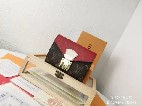 LV Wallet option M67478-5
