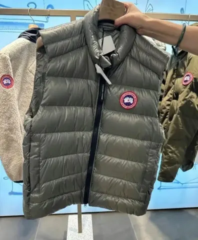 Canada Goose Vest option green