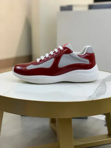 Prada American Cup's option 16