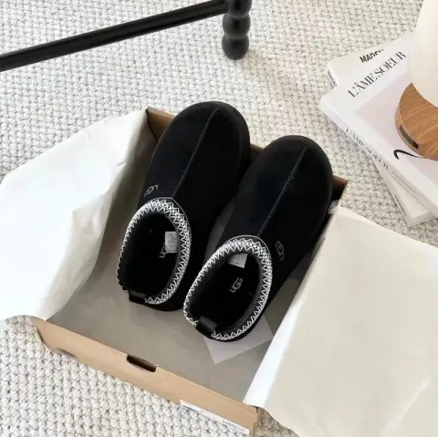 UGG Slippers option thin bottom black