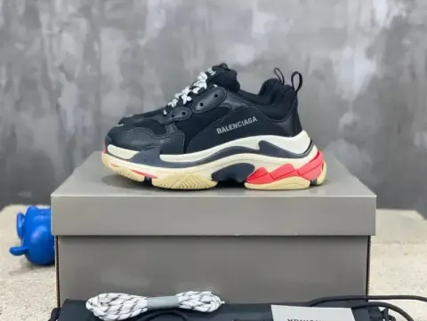 Balenciaga 3S Shoes Black option 1
