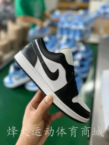 Jordan 1 Low Shoes option black and white DC0774-101