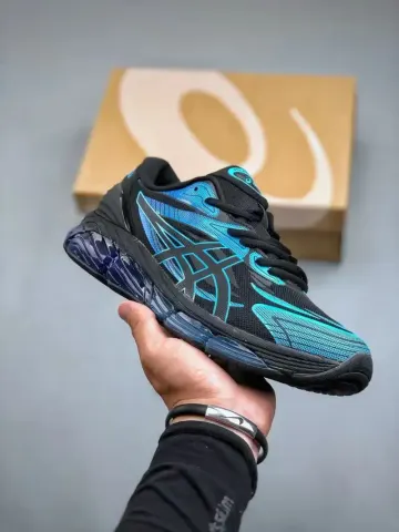 CP Company x Gel Quantum 360 option 4