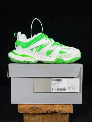 Balenciaga Track Sneakers option Three generations of white fluorescent green 19035
