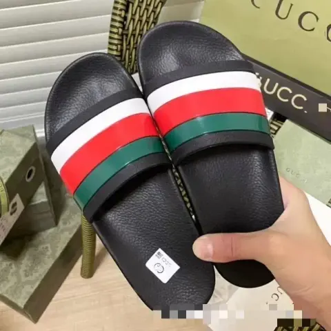GUCCI Flip Flops option S2