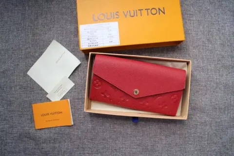 LV Wallet option 61182-5