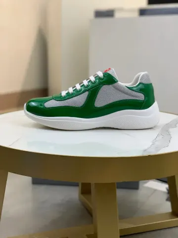 Prada American Cup's option 33