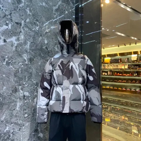 Canada Goose Wyndham Jacket option Grey camouflage