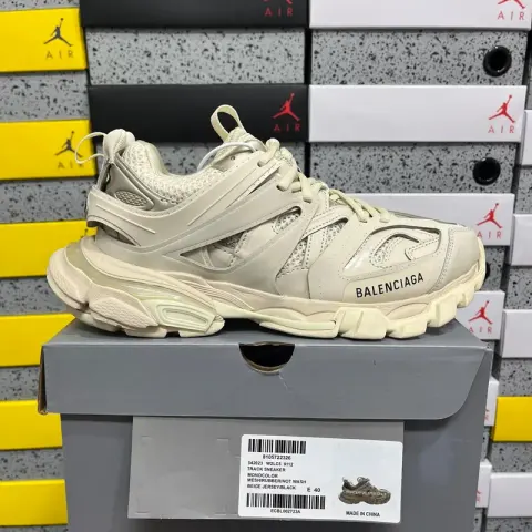 Balenciaga Track 3.0 Pierced Shoes option 9112 m camel