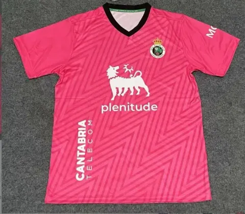Legia Warszawa 24/25 Away Jersey option Santander Pink