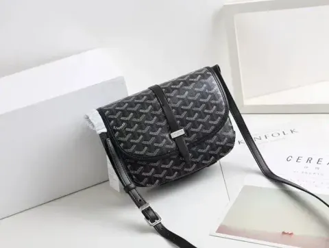 Goyard Bag option black